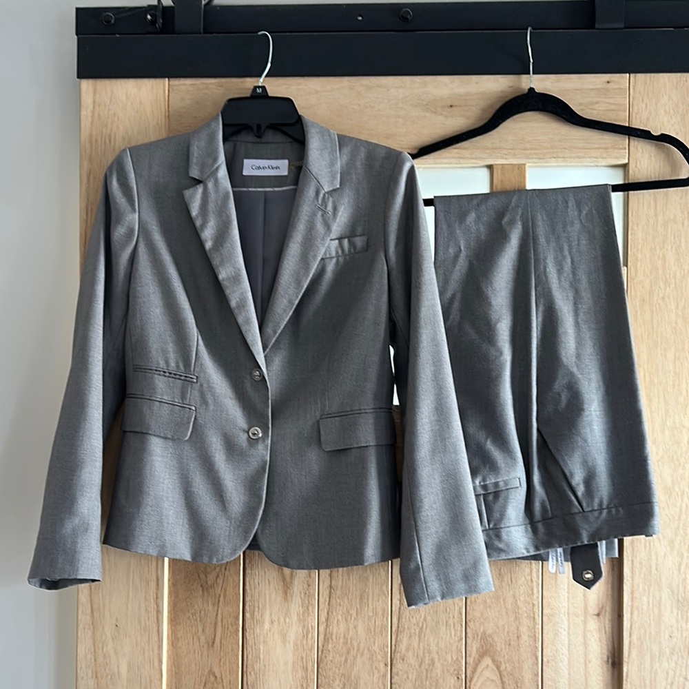 Calvin Klein Gray woman’s Suit